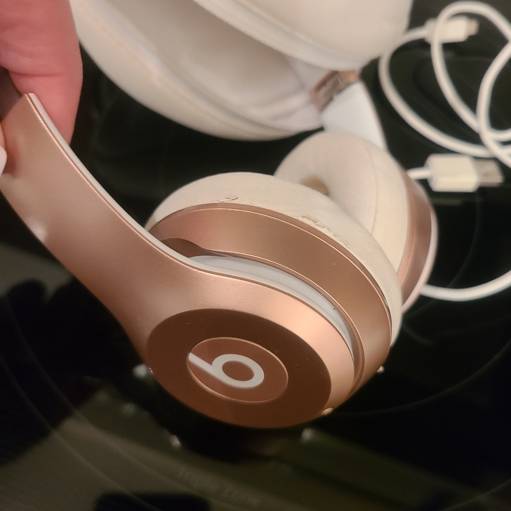 Beats Solo 2 wireless headphones
